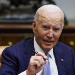 Biden assina projeto de lei de gastos e evita paralisação no governo americano