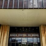 Mercado financeiro estima inflação de 4,99% em 2025, prevê BC