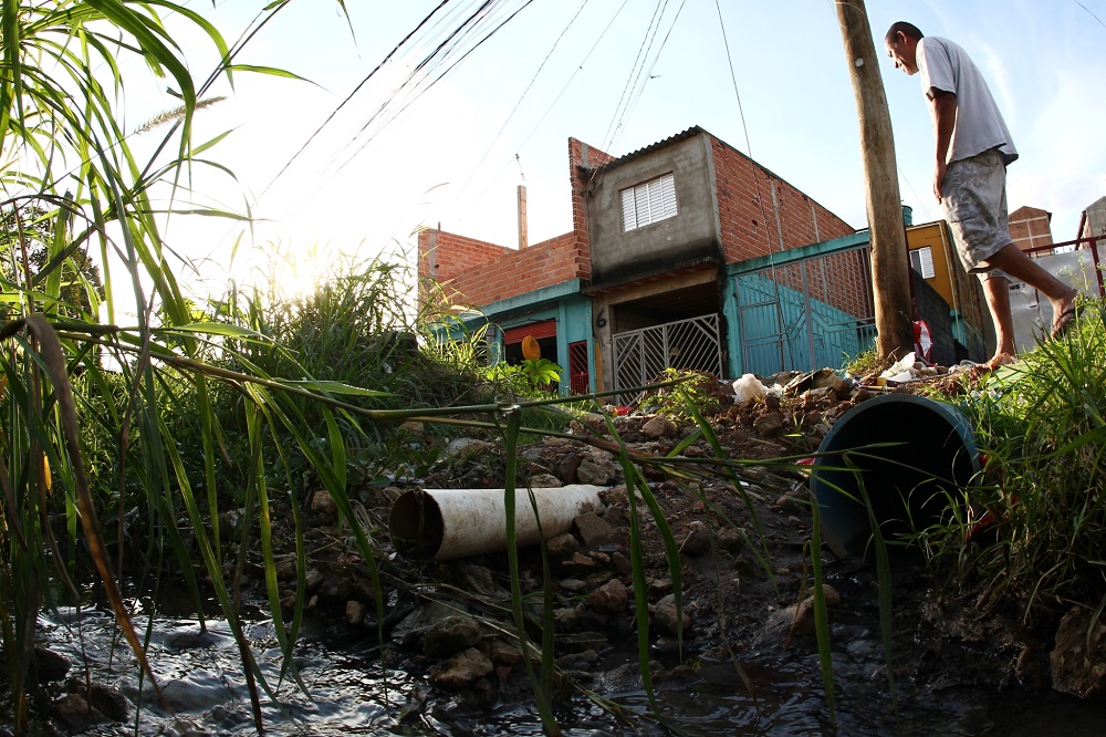 Pesquisa aponta que 1,476 milhão de lares no Brasil não têm banheiro de uso exclusivo