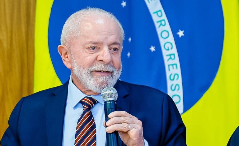 Lula posta mensagem de Ano Novo e diz que em 2025 ‘faremos ainda mais’