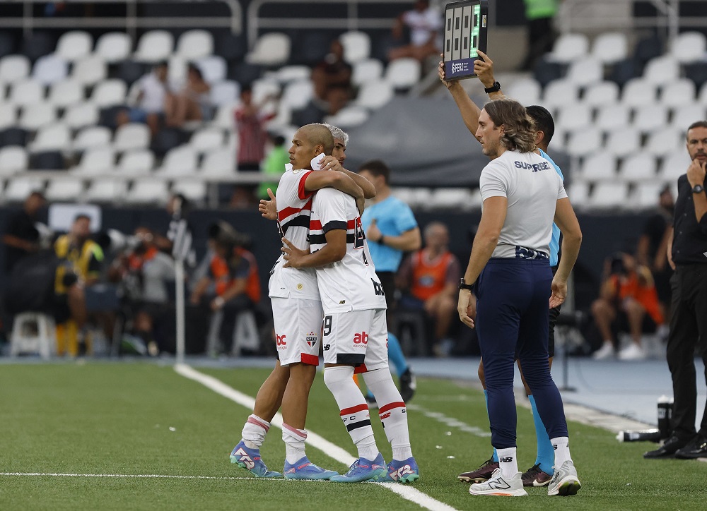 São Paulo dispensa jogadores e planeja a temporada de 2025