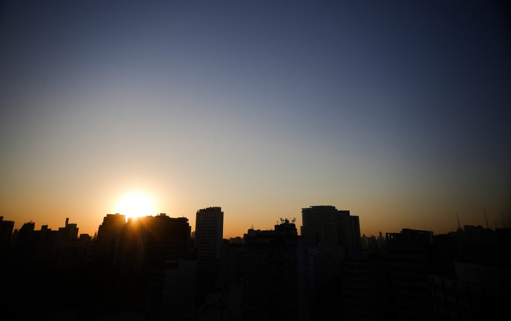 Primeiro final de semana de outono em SP terá céu nublado e temperaturas de até 30ºC