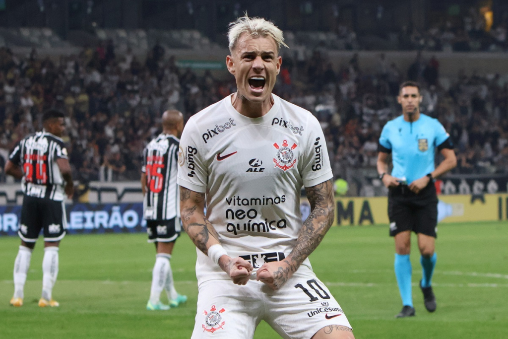 Flamengo tenta contratação de Roger Guedes, ex-Corinthians