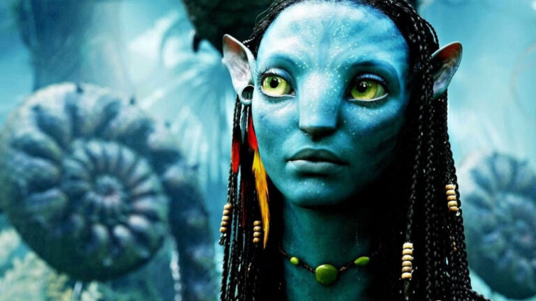 Zoe Saldaña critica Oscar por não reconhecer atuações de ‘Avatar’