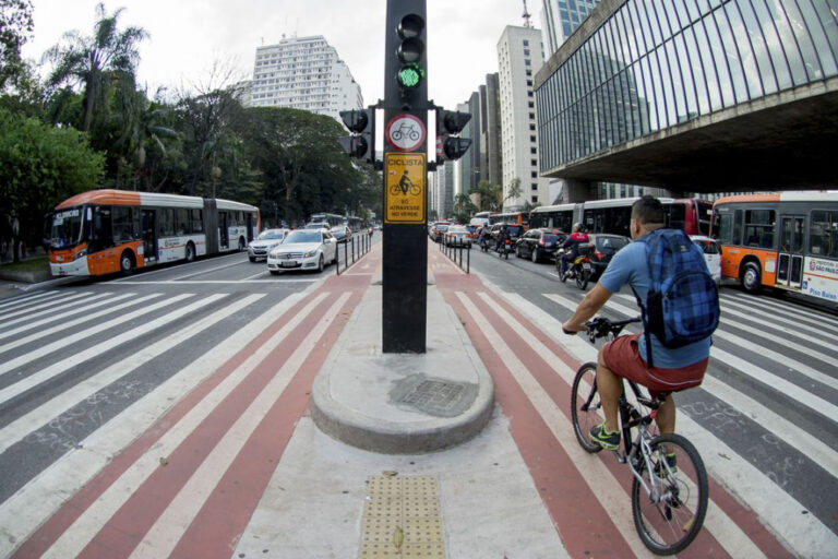 Câmara de São Paulo aprova privatização de ciclovias, ciclofaixas e centros esportivos, culturais e de lazer