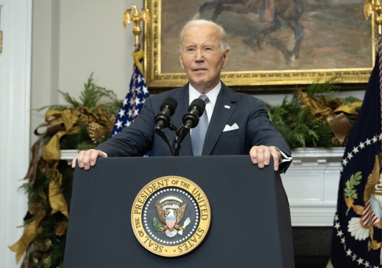 Biden afirma que cidadãos sírios têm chance única de moldar futuro do país