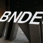 BNDES financia R$ 1,1 bi para exportação de jatos pela Embraer