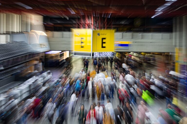 Ação da PF investiga organização criminosa acusada de tráfico de pessoas no aeroporto de Guarulhos