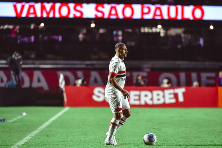 São Paulo se despede ds Rafinha e encaminha vendas de Wellington Rato, Rodrigo Nestor e Michel Araújo