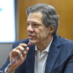 Haddad defende intervenções do Banco Central para estabilizar o dólar