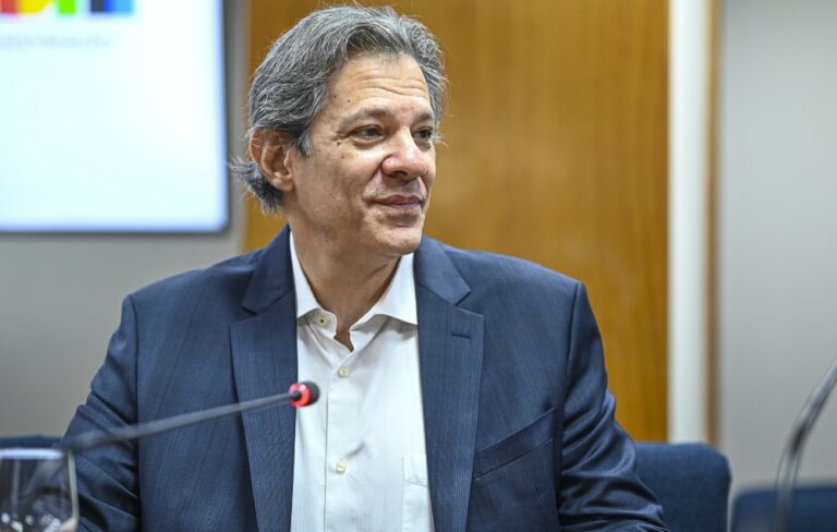 Haddad diz que aprovação do pacote fiscal é a prova de que há articulação política no governo