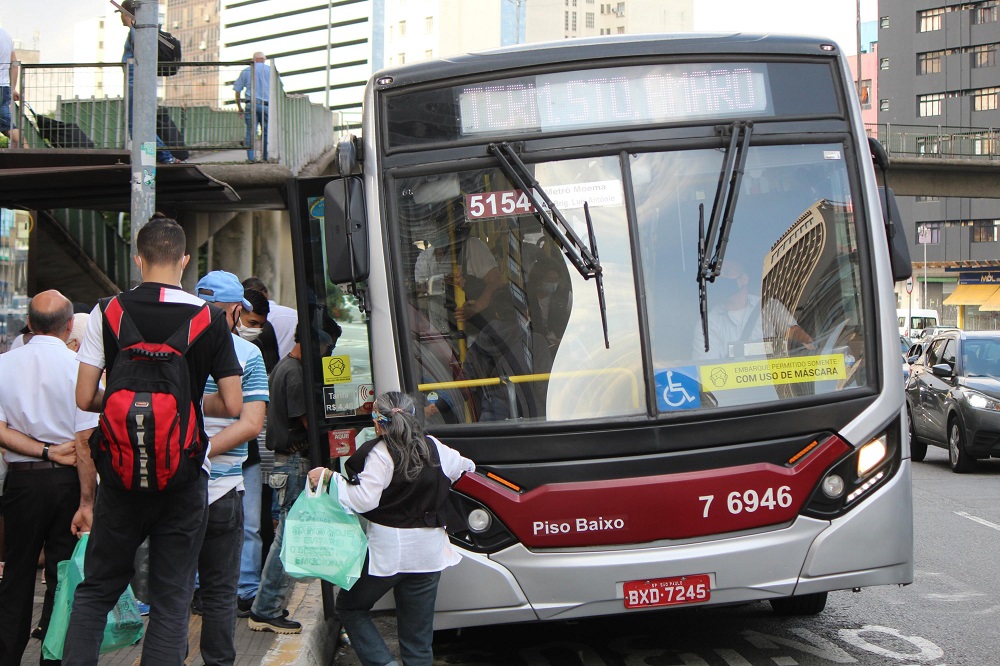 Tarifa de ônibus na cidade de São Paulo deve ficar entre R$ 5 e R$ 5,20, aponta SPTrans