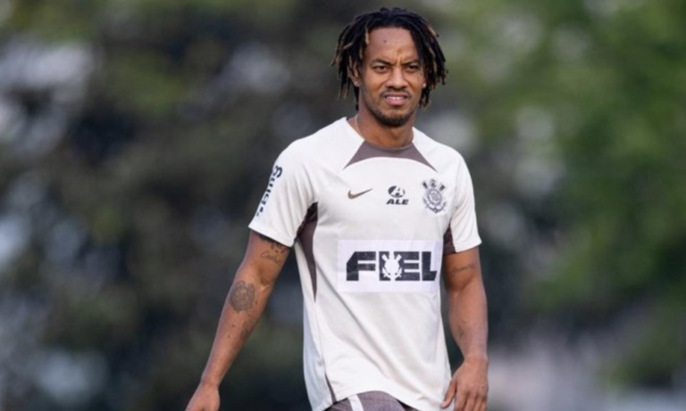 Corinthians renova contrato com André Carrillo até a metade de 2026