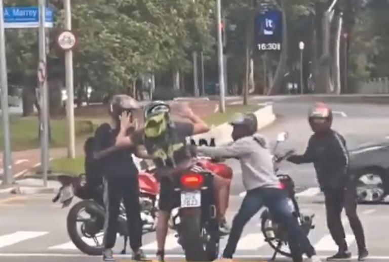 Criminosos cercam vítima e roubam moto de luxo em plena Avenida Faria Lima, em São Paulo