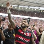 Gabigol se despede do Flamengo, critica direção e diz que virou ‘imortal’ no clube: ‘Acho que um dia eu volto’