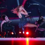 ‘The Eras Tour’, de Taylor Swift, se torna a maior turnê da história ao arrecadar US$ 2 bilhões