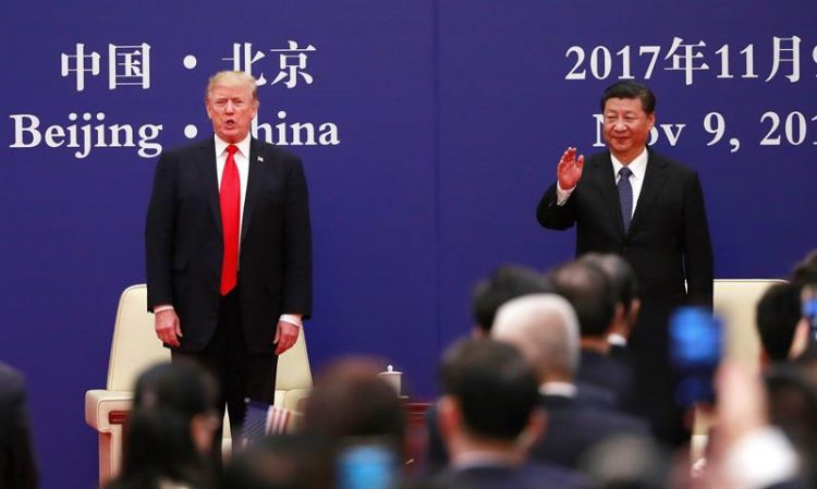 Trump convida Xi Jinping para cerimônia de posse em meio guerra comercial dos EUA e China