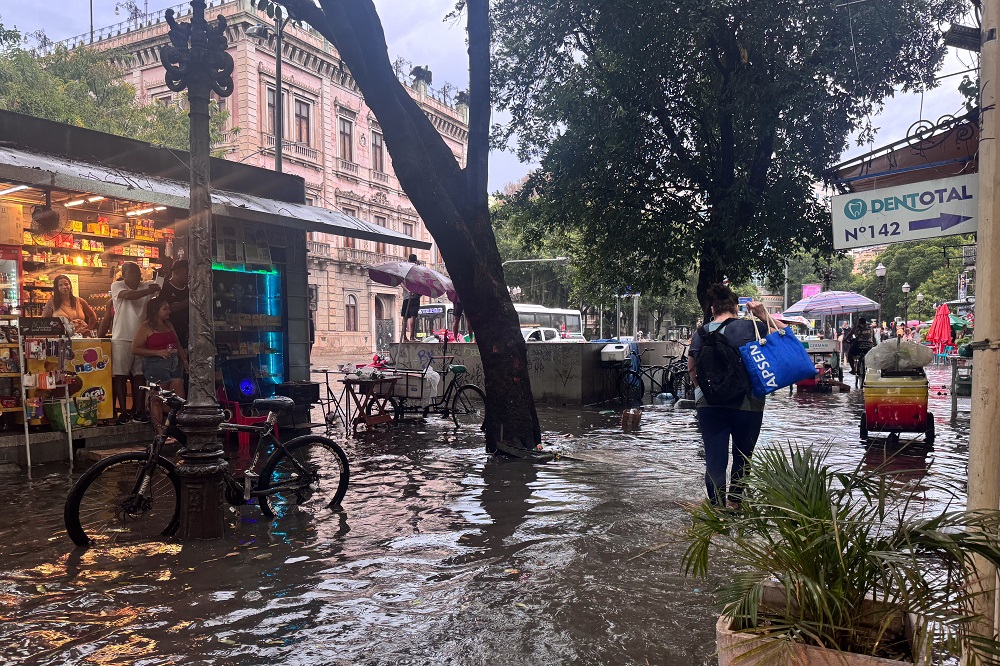 Estado do Rio de Janeiro pode ter chuva de 400 milímetros e deslizamentos de terra no final do ano e começo de 2025