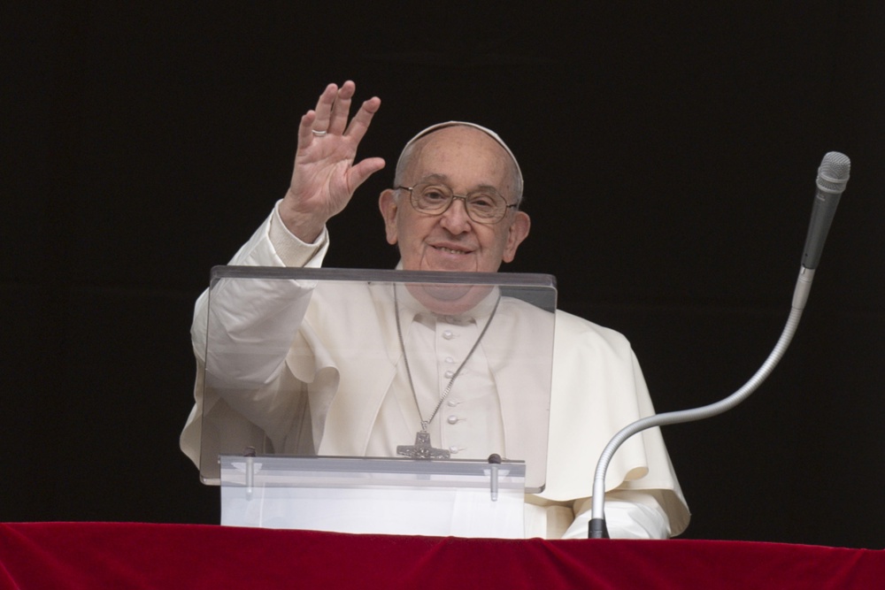 Papa Francisco receberá alta neste domingo após 36 dias de internação