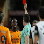 Vinicius Júnior é suspenso por dois jogos após confusão com goleiro do Valencia