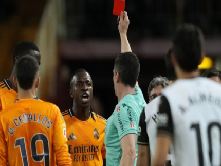 Vinicius Júnior é suspenso por dois jogos após confusão com goleiro do Valencia