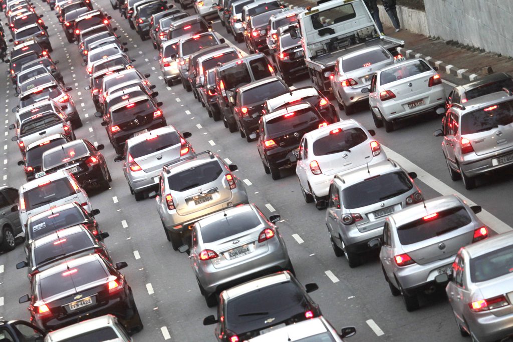 Quando volta o rodízio de veículos em São Paulo após suspensão no final do ano?