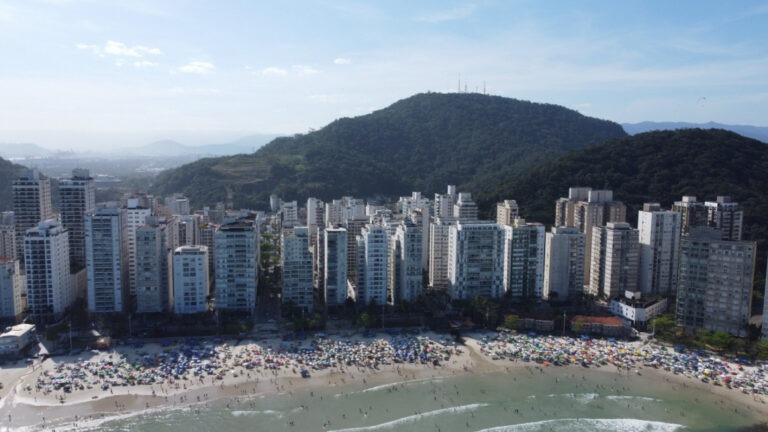 Tempo de espera nas unidades de atendimento voltou ‘praticamente ao normal’, afirma prefeitura do Guarujá