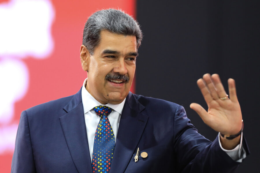 Nicolás Maduro é empossado para terceiro mandato