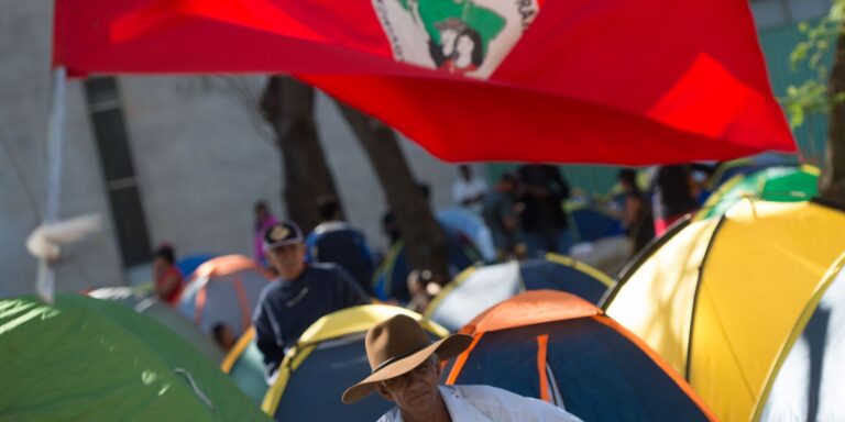 Duas pessoas são mortas e seis feridas em ataque a assentamento do MST