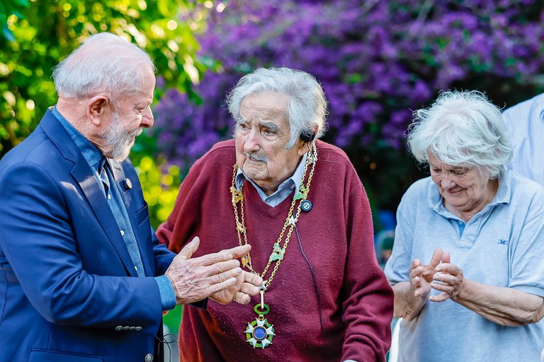 “Estou morrendo”, diz Pepe Mujica, ao revelar que câncer no esôfago se espalhou