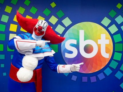 Alô, criançada! Bozo retorna oficialmente ao SBT; o contrato já está assinado