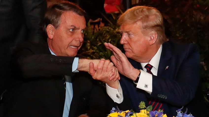 Bolsonaro pede passaporte a Moraes para ir à posse de Trump