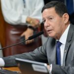 Ex-vice-presidente, Mourão crítica política econômica de Lula