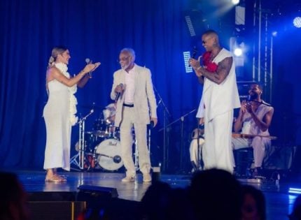 “Chorei de soluçar”, revela Leo Santana sobre homenagem a Gilberto Gil em baile beneficente