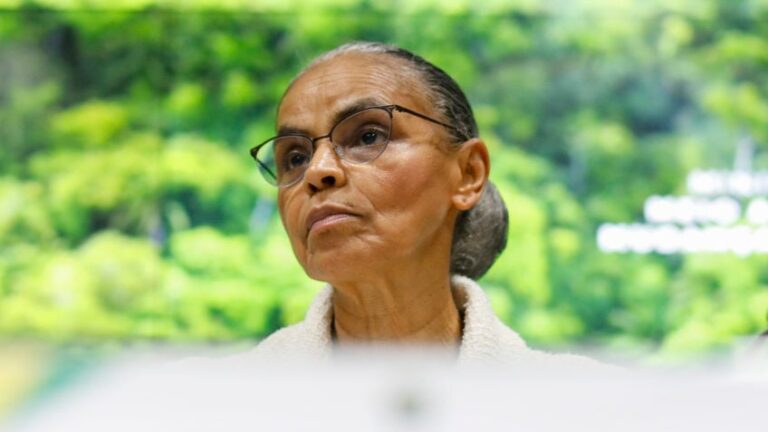 Sob Marina Silva, Amazônia teve os maiores picos de fogo do século