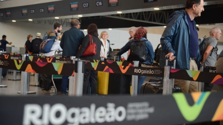 Brasil negou entrada de 8.799 estrangeiros e deportou 4 em 2024