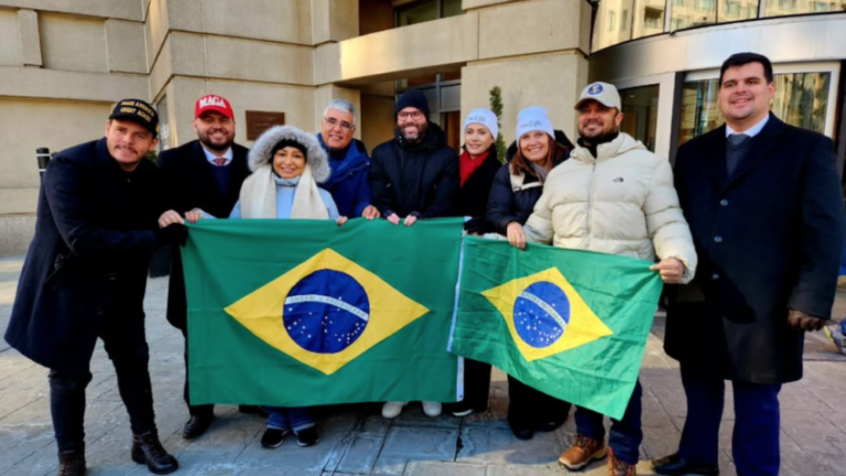 Michelle Bolsonaro participa de marcha antiaborto nos EUA