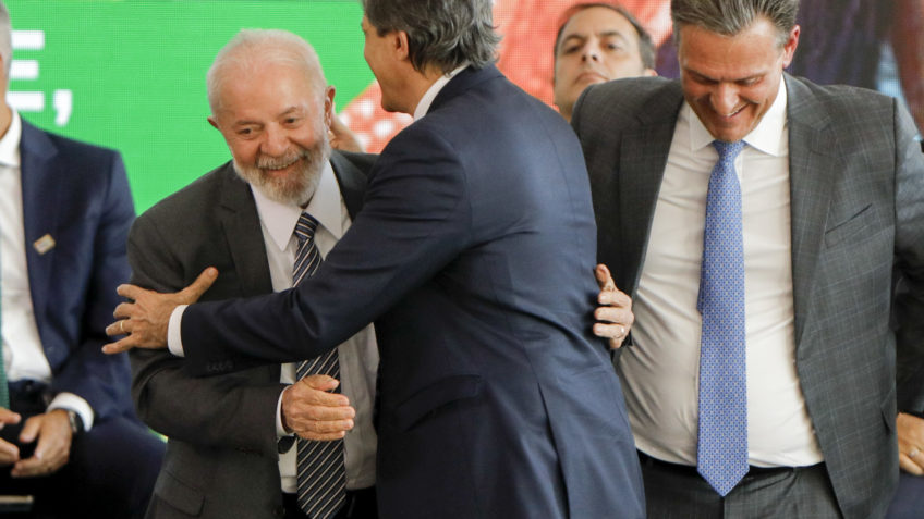 Sob Lula, ocupação bate recorde e atinge 103,3 mi de brasileiros