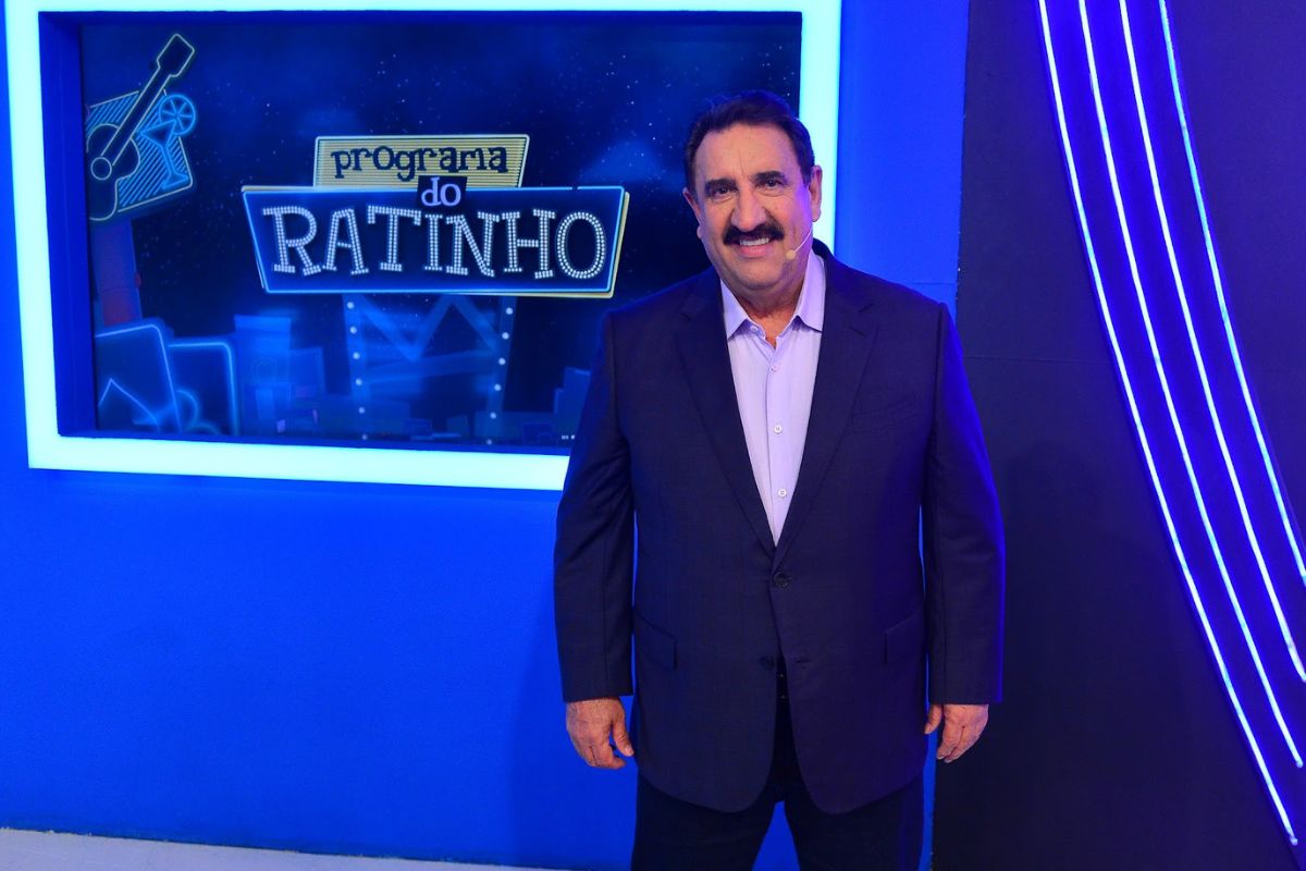 Ratinho desbanca duas novelas da Record numa tacada só