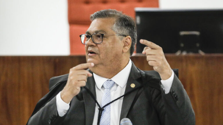 Dino libera emendas a 6 entidades após regularização de transparência