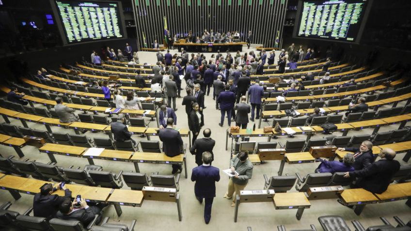 Congresso analisa alteração no regimento sobre emendas