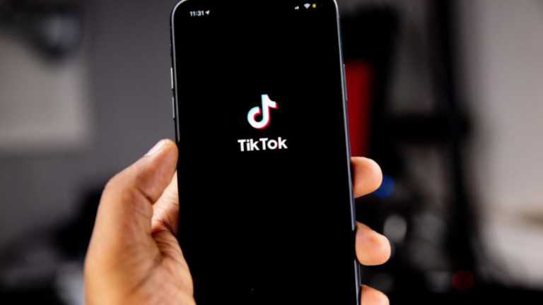 Trump anuncia decisão sobre TikTok nos próximos 30 dias