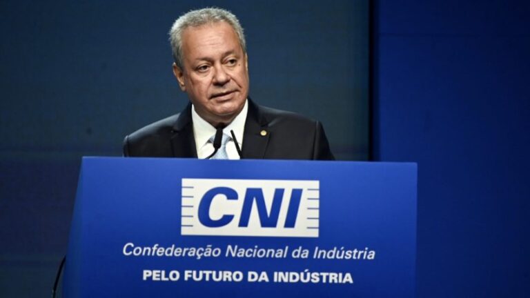 CNI propõe pacto para impulsionar economia e evitar recessão