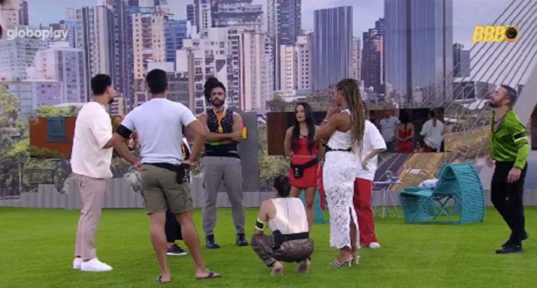 Madrugada no BBB 25 tem tensão entre Aline e Vinicius, choro de gêmeo e flertes