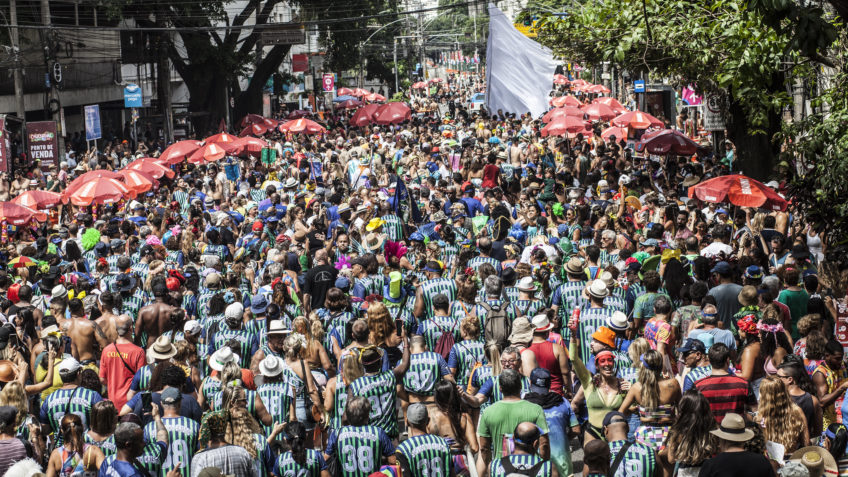 Rio credencia 15.000 vendedores autônomos no Carnaval de rua