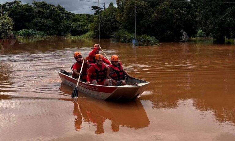 Chuvas intensas deixam 22 cidades de Mato Grosso em estado de emergência