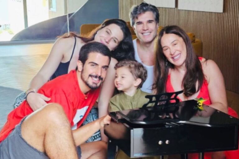 Claudia Raia celebra aniversário da filha