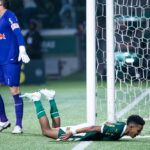 Sob olhares de Klopp, Palmeiras pouco produz e empata em casa contra o Bragantino