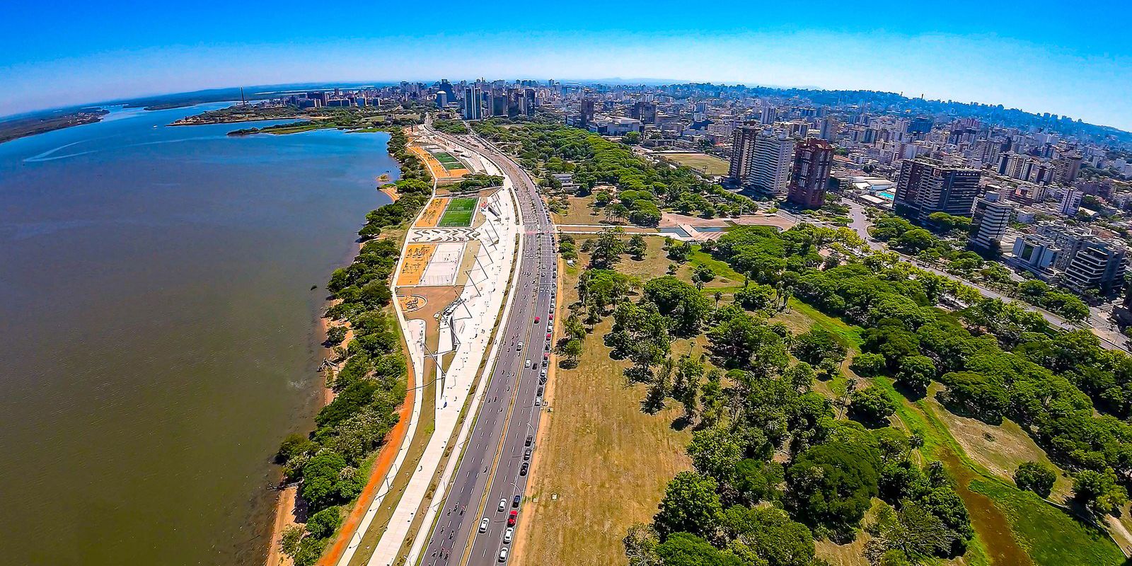 Chuvas paralisam circulação de ônibus e trens em Porto Alegre