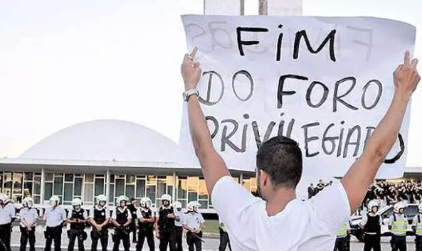 Ainda sobre o foro privilegiado